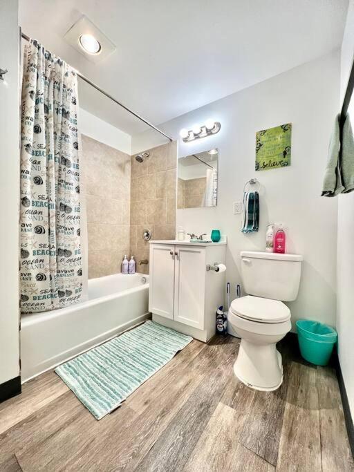 Private Room With Shared Bathroom On The 1St Floor 10 Minutes Walk To University Of Washington Seattle Dış mekan fotoğraf